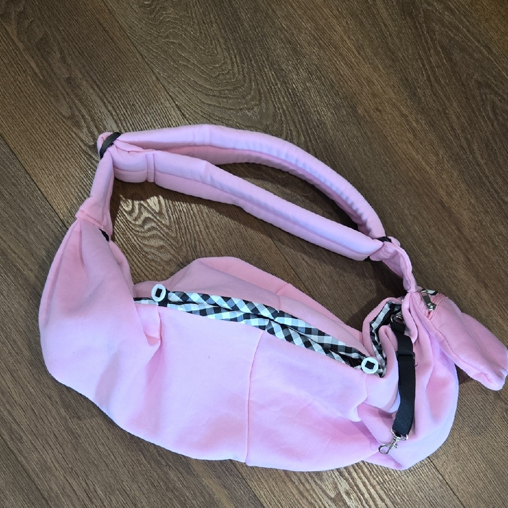 PINK SLOW TON ANIMAL CARRIER..   #7070